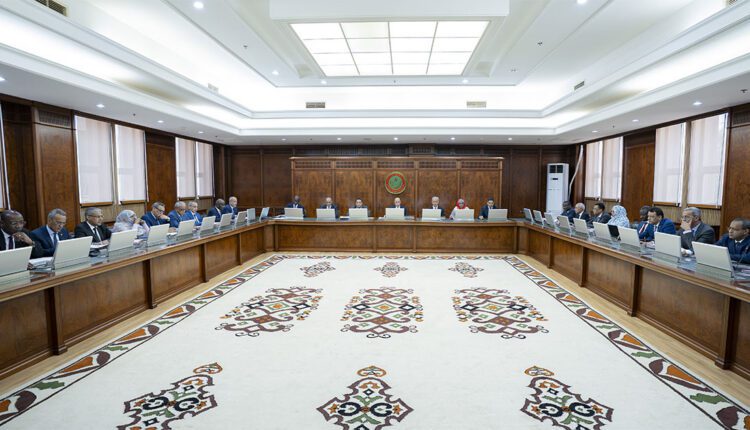 Le Conseil des ministres examine des données sur l’évolution du portefeuille des grands marchés, le mécanisme de commercialisation de l’or, ainsi que le commerce et l’exportation du bétail