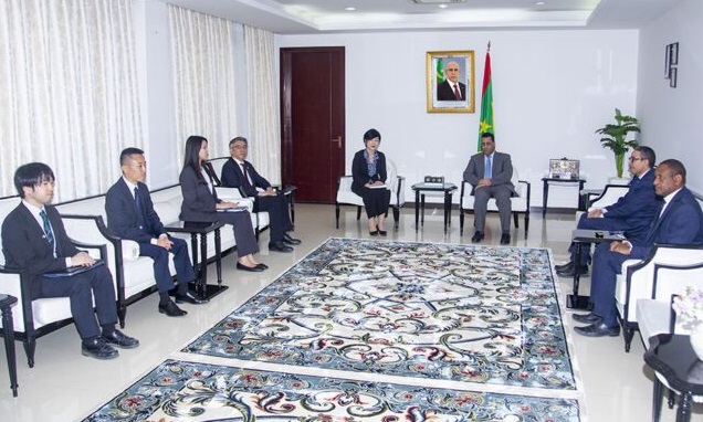 Le Premier ministre reçoit la directrice générale du département des affaires africaines du ministère japonais des Affaires étrangères