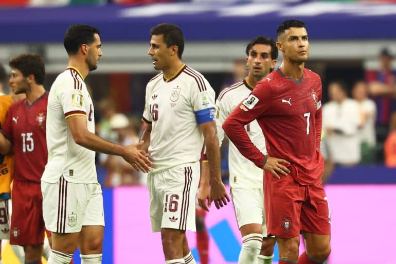 المونديال: إسبانيا تنهي مشوار رونالدو وبلجيكا تقصي أصحاب الأرض