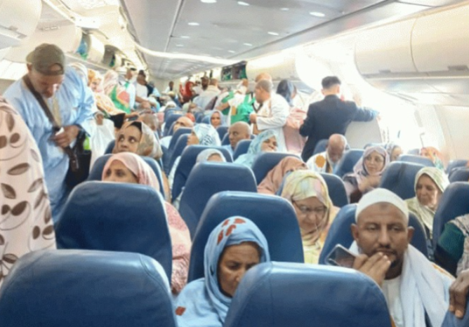 فوجان من الحجاج في طريقهما إلى نواكشوط