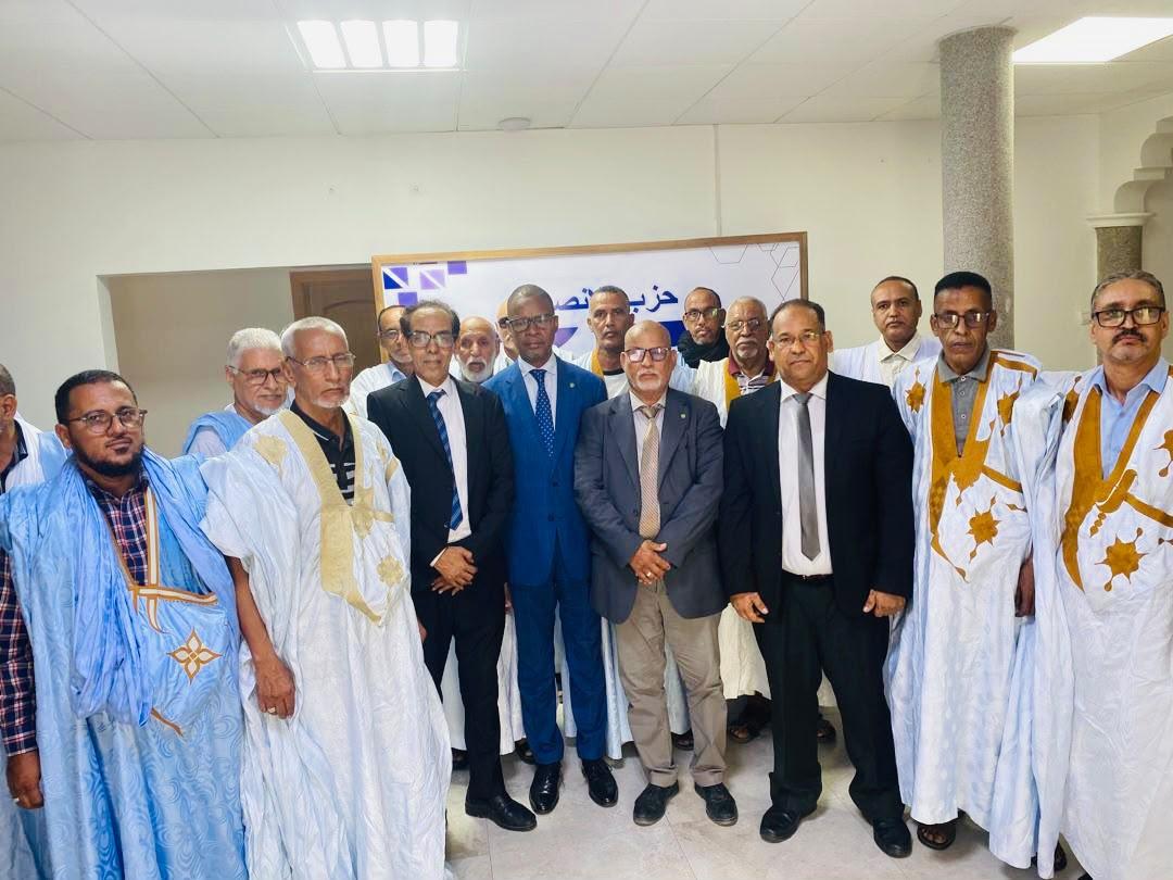 وفد وازن من أطر ووجهاء أوجفت يجدد لرئيس حزب الإنصاف تمسكه بخيارات الدولة